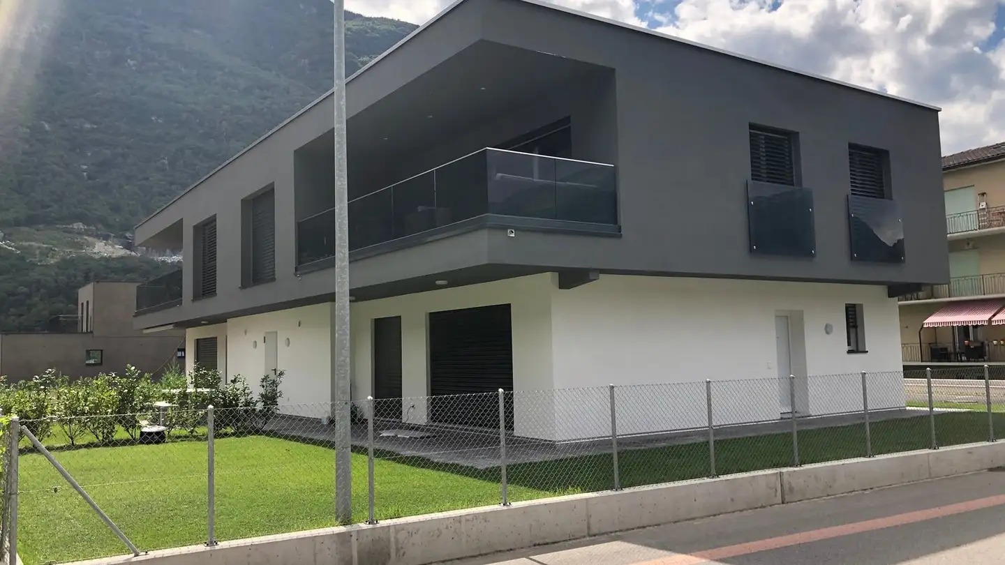 Appartement à louer - Stradone Vecchio Sud, 6710 Biasca