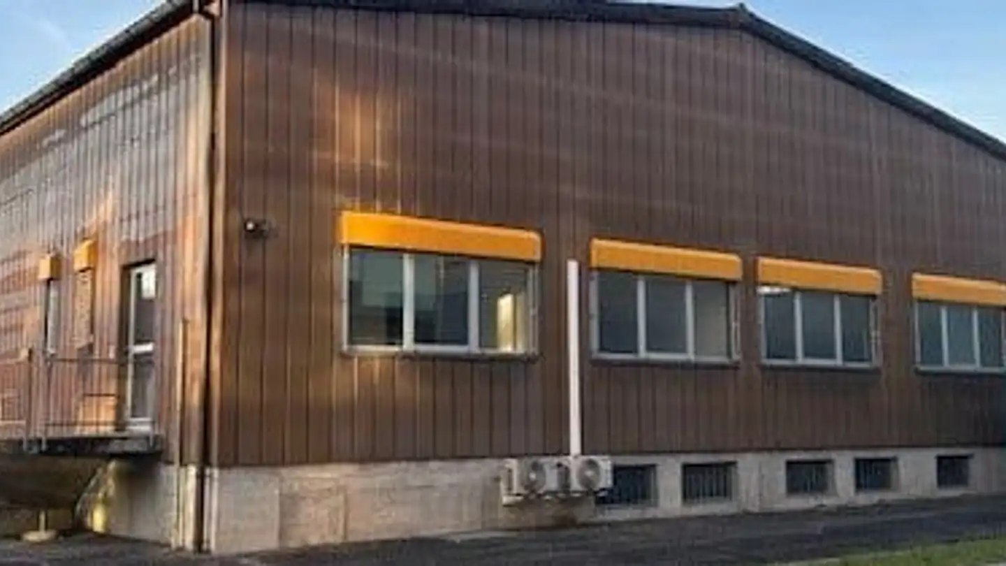 Proprietà industriale in affitto - Industriestrasse 17, 3362 Niederönz