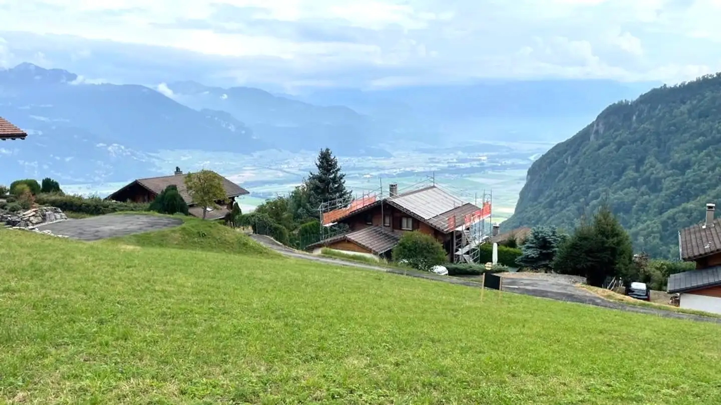 Terrain constructible à vendre - 1896 Miex