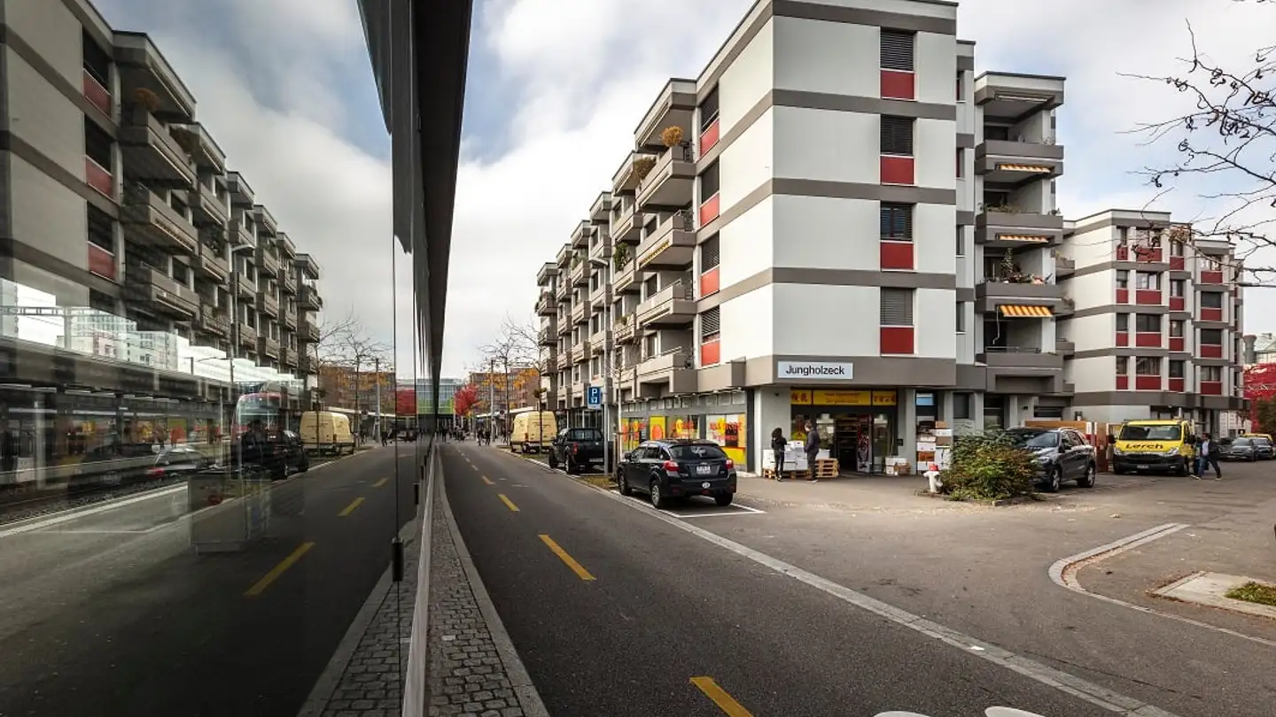 Parcheggio sotterraneo in affitto - Affolternstrasse 10, 8050 Zürich - Photo 4