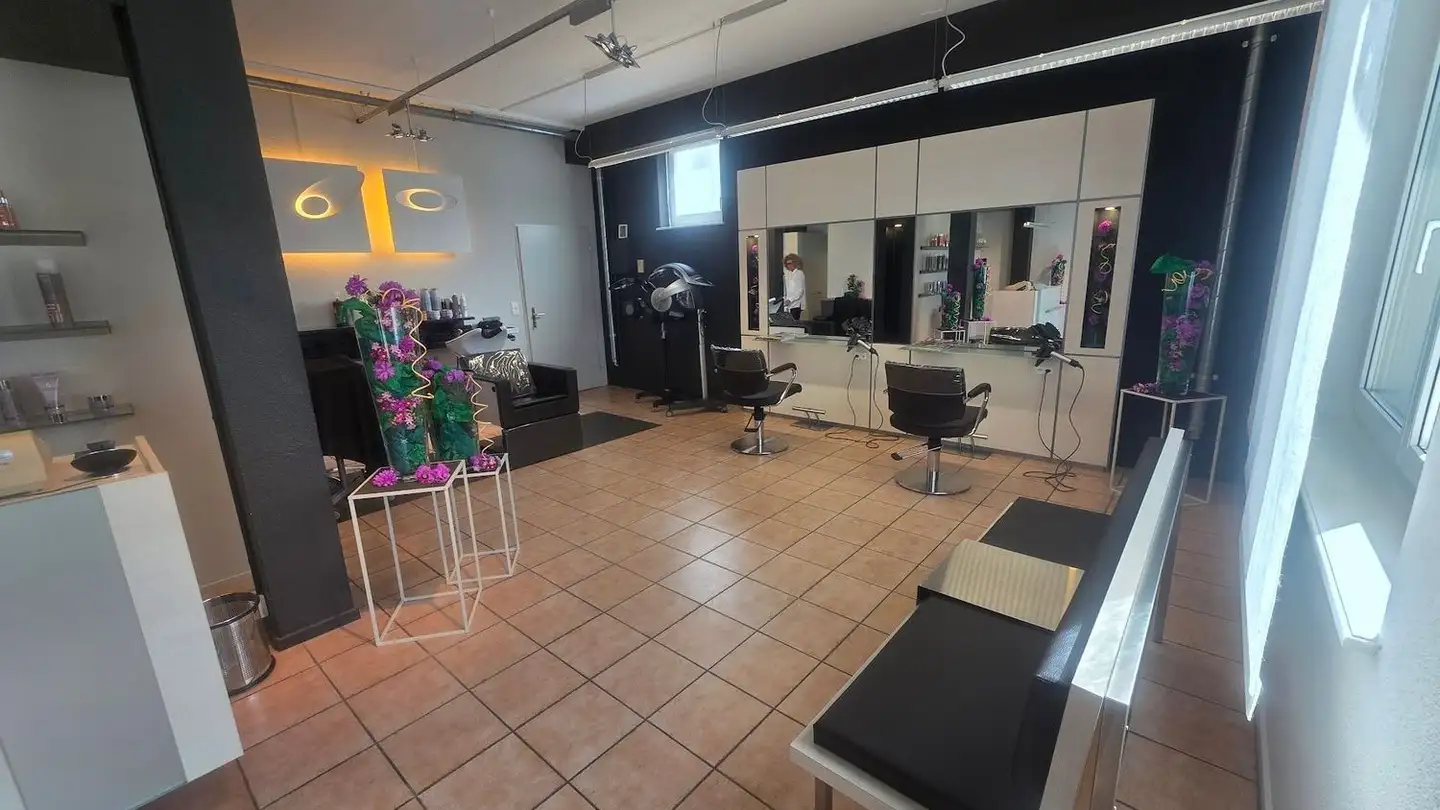 Hairdresser for rent - Stationsstrasse 22, 8606 Greifensee