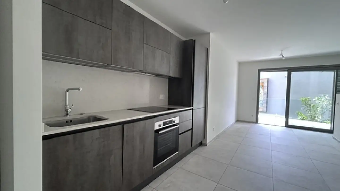 Apartment for rent - Via Strada Vecchia, 6582 Pianezzo - Photo 3