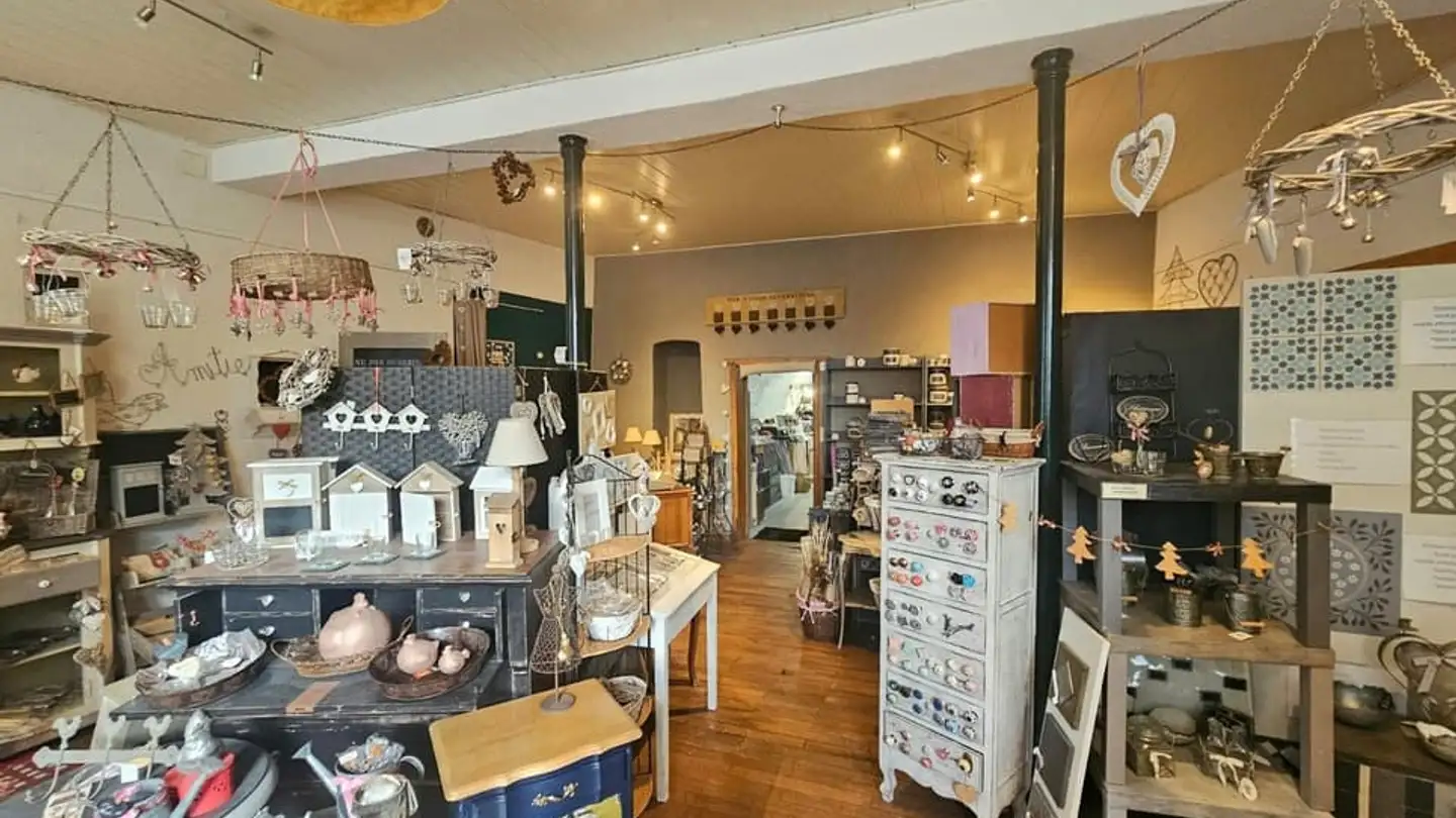 Commercial à louer - Rue Général Boinod 2, 1170 Aubonne - Photo 2