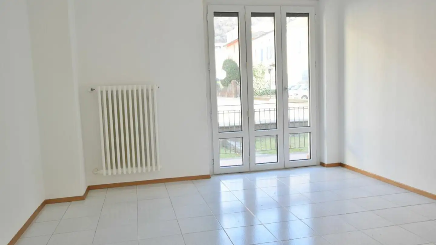 Apartment for rent - Viale C. Olgiati 3, 6512 Giubiasco - Photo 4