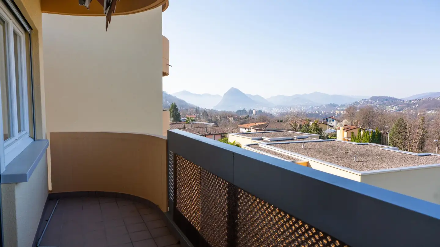 Appartement à louer - Via Bondola 7, 6965 Cadro