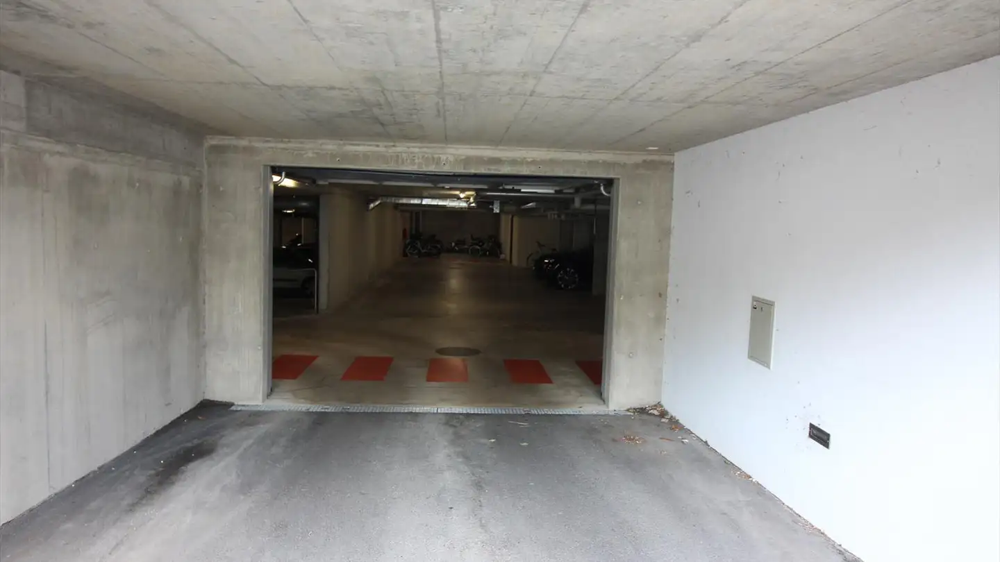 Place de parking souterraine à vendre - Rue Du Jura, 1422 Grandson - Photo 2