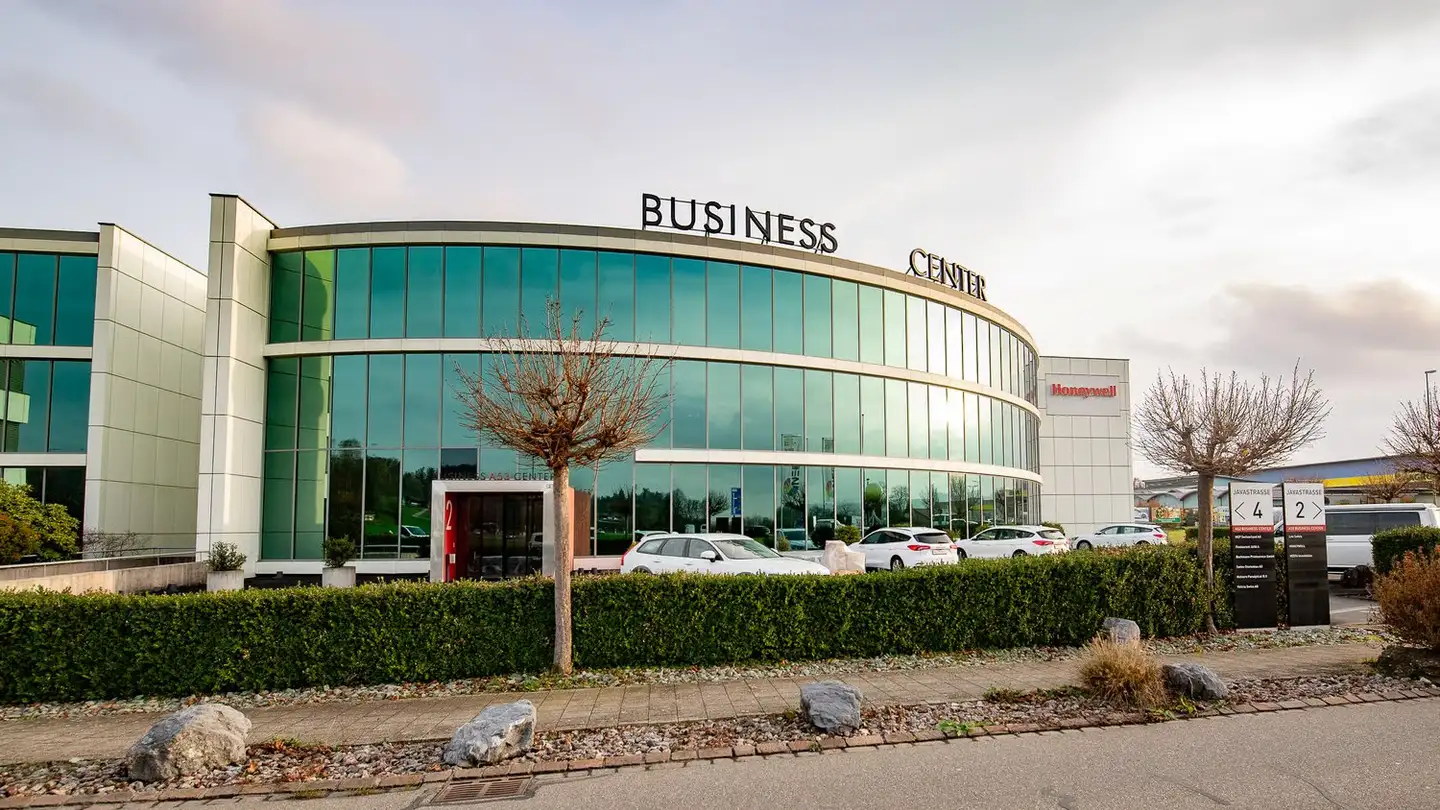 Office space for rent - Javastrasse 2, 8604 Volketswil