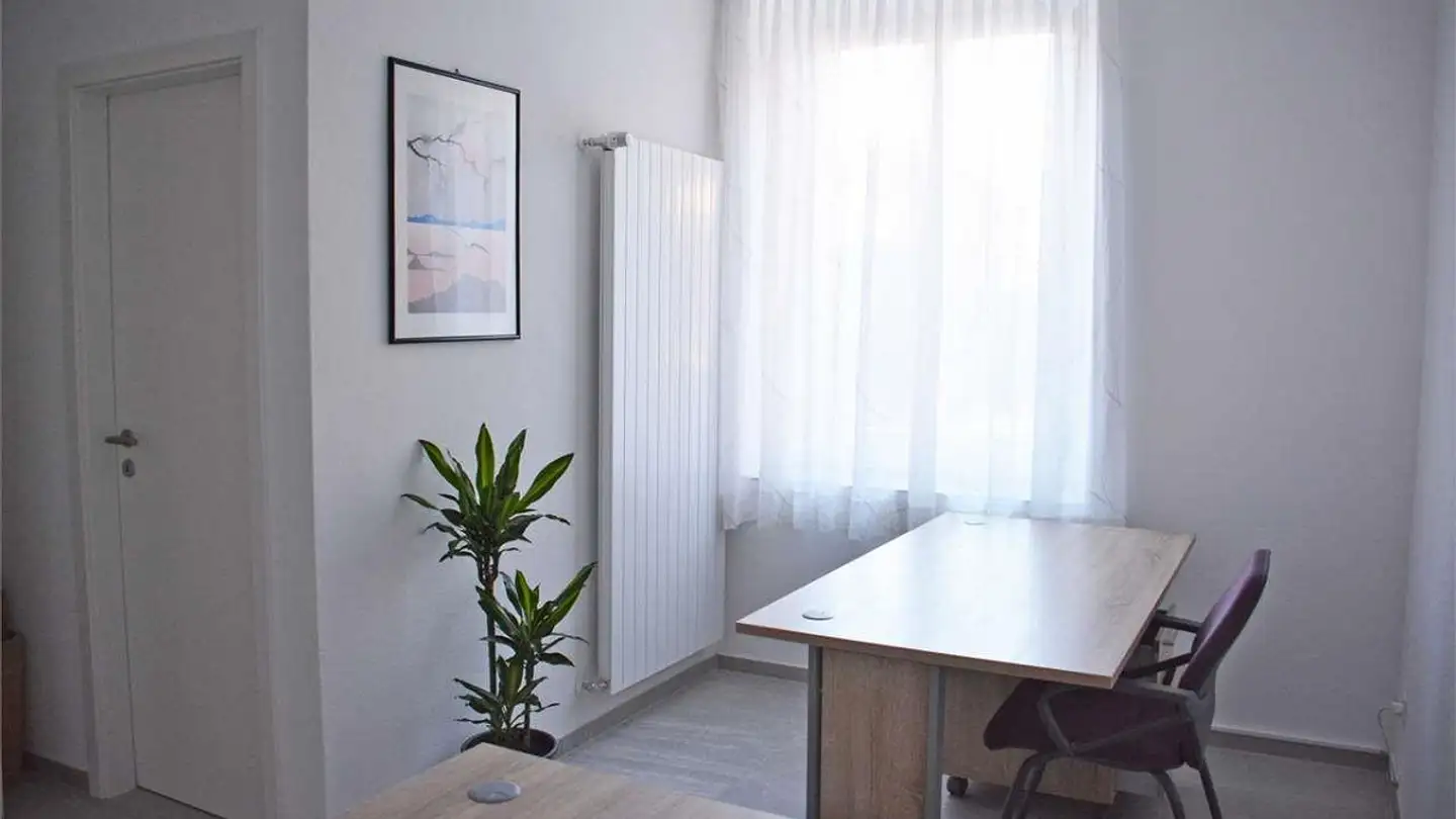 Bureau à louer - 6512 Giubiasco - Photo 2