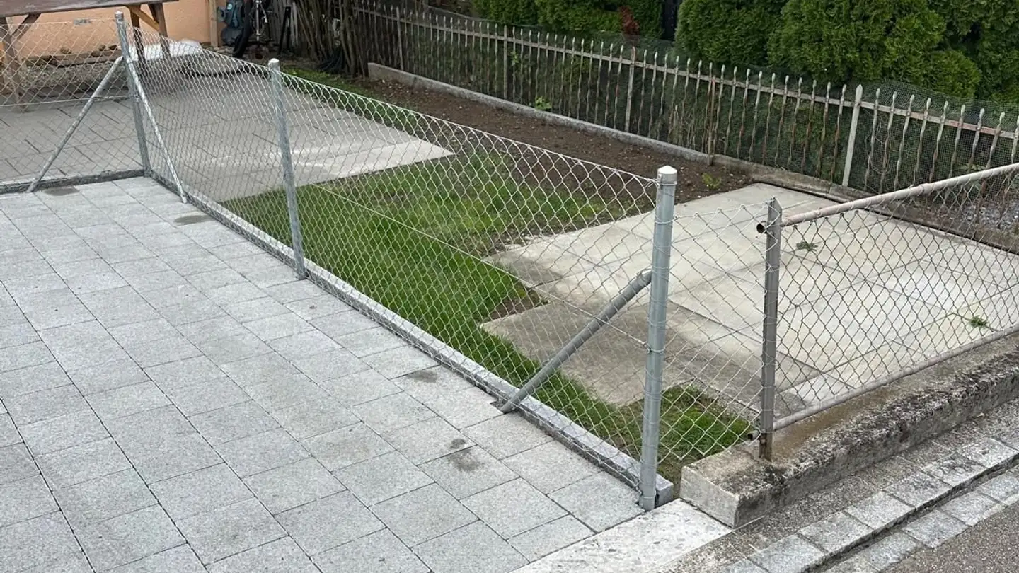 Outdoor parking space for rent - 8371 Busswil TG