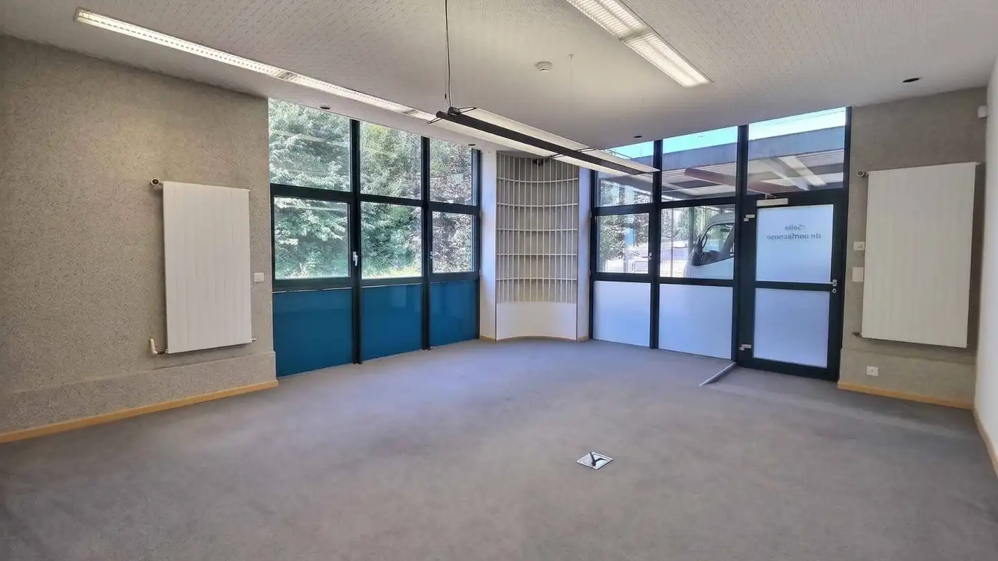 Commercial for rent - Route De La Conversion 271, 1093 La Conversion - Photo 4