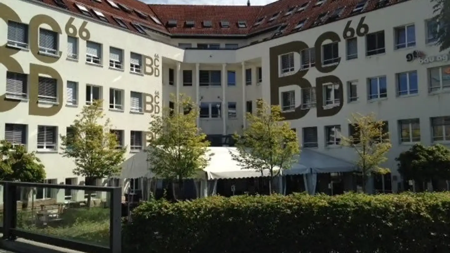 Tiefgaragenstellplatz mieten - Neugutstrasse 66, 8600 Dübendorf
