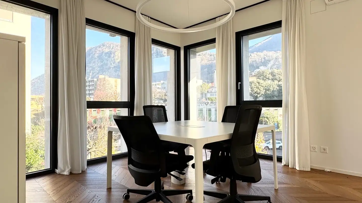 Office space for rent - Via Praella 5, 6850 Mendrisio