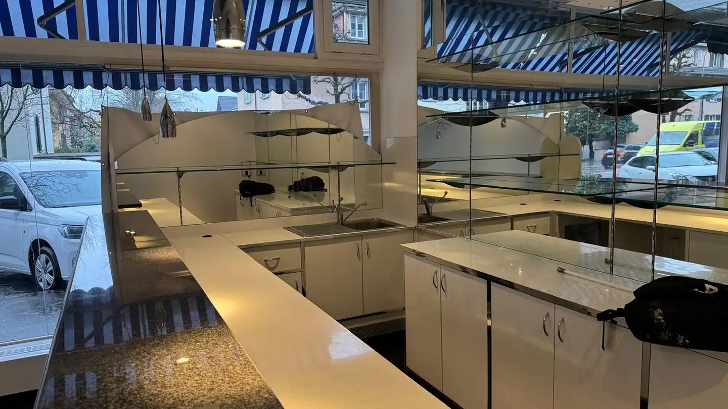 Arkade mieten - Rue Du Débarcadère / Ländtestrasse 47, 2503 Biel/Bienne - Foto 3