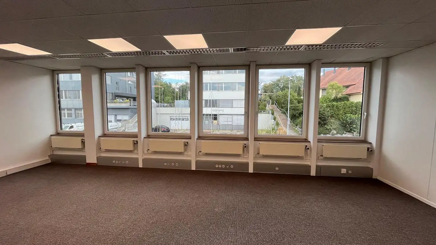 Spazio ufficio in affitto - Gewerbestrasse 14, 8155 Niederhasli - Photo 3