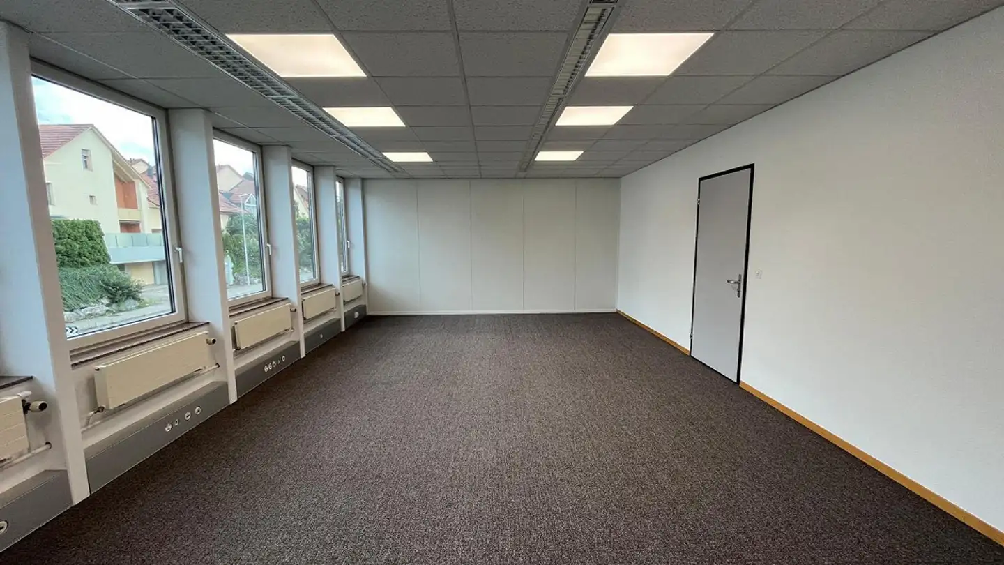 Spazio ufficio in affitto - Gewerbestrasse 14, 8155 Niederhasli - Photo 4