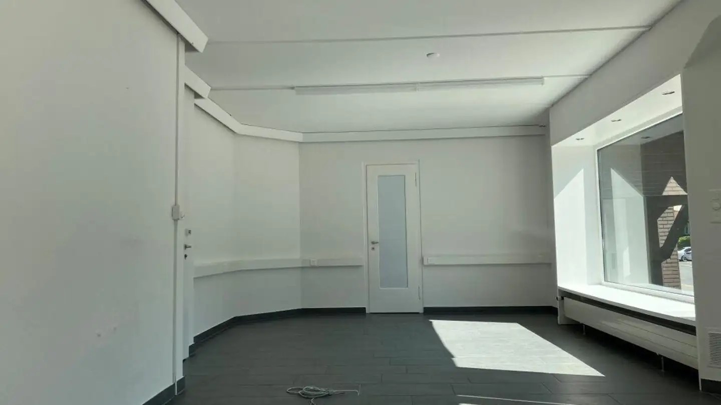 Commerciale in affitto - Brünigstrasse 84, 6072 Sachseln - Photo 3