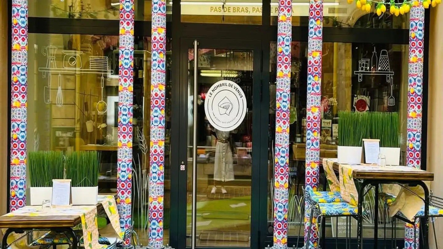 Commercial à louer - Rue Des Chavannes 5, 2000 Neuchâtel