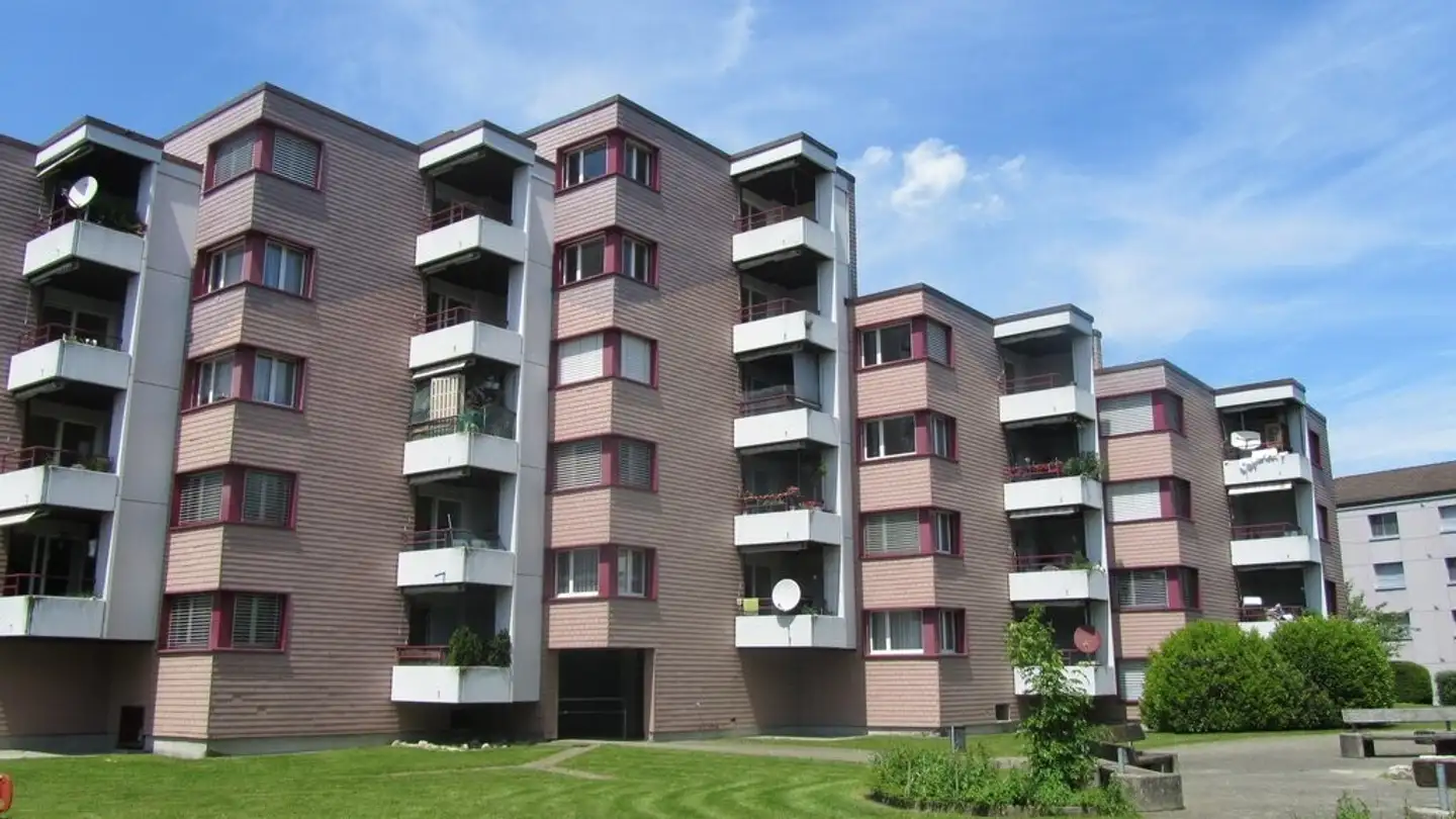 Outdoor parking space for rent - Ahornstrasse 11, 5442 Fislisbach