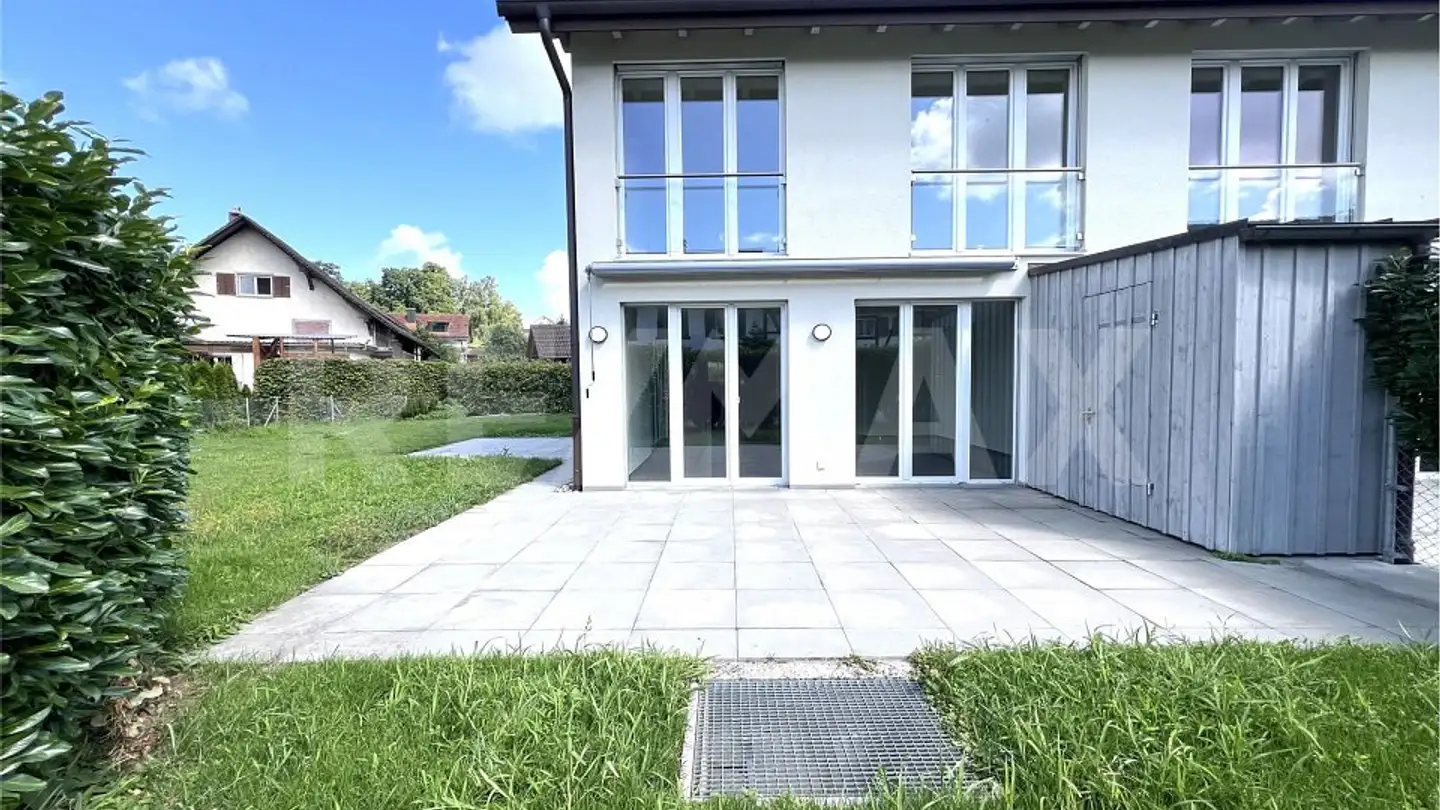 Row house for sale - 8532 Warth - Photo 2