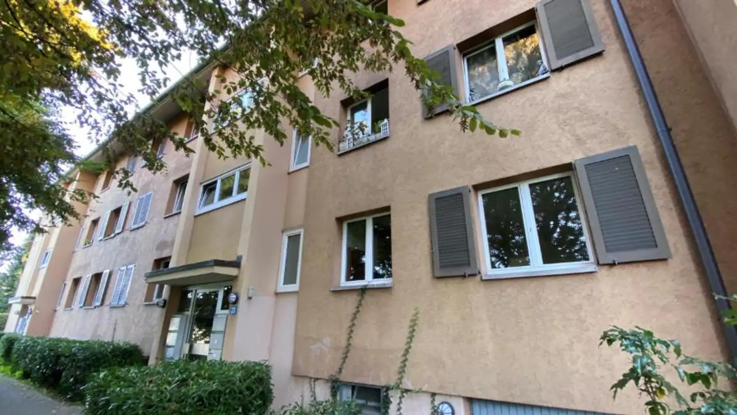 Überdachter Motorradparkplatz mieten - Schauenbergstrasse 33, 8046 Zürich