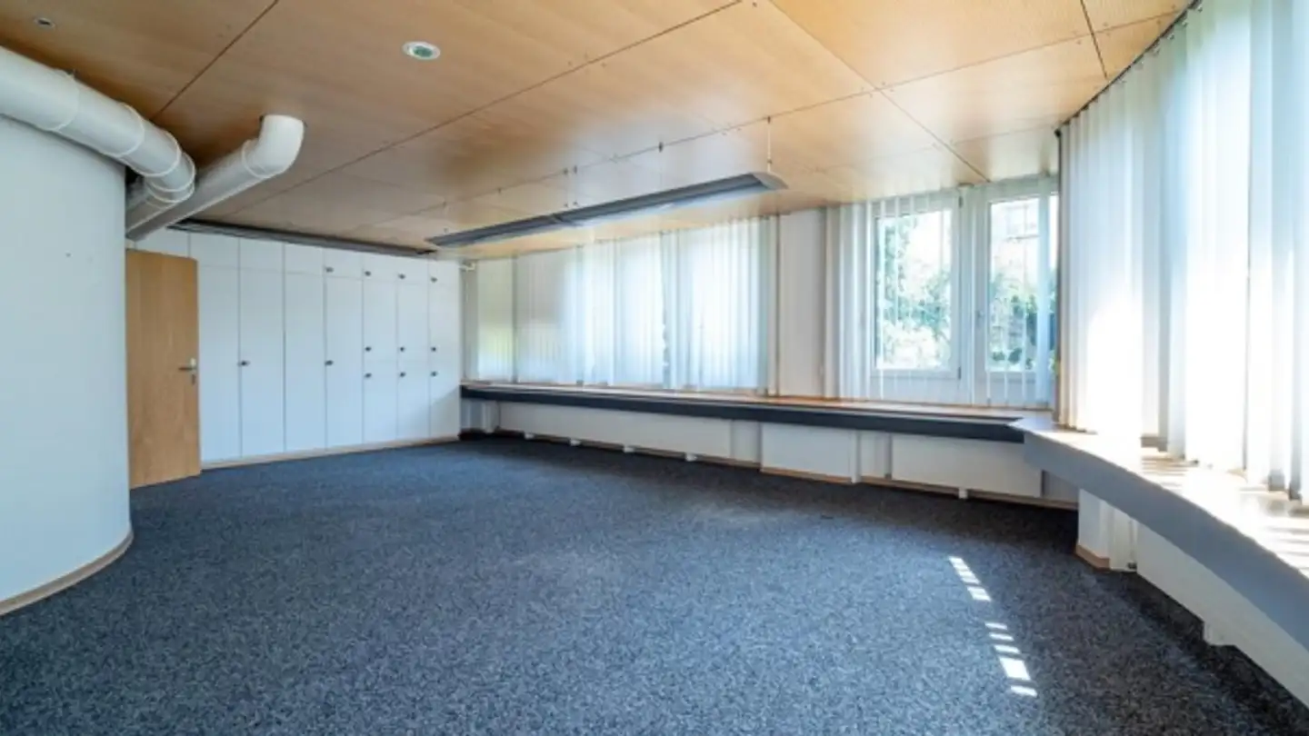 Gewerbe mieten - Albligenstrasse 10, 3182 Ueberstorf