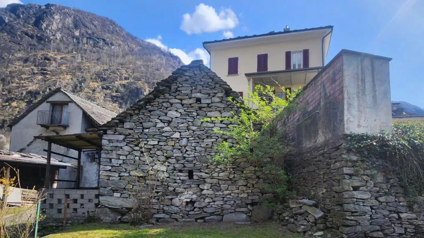 Edificio residenziale in vendita - 6670 Avegno - Photo 3