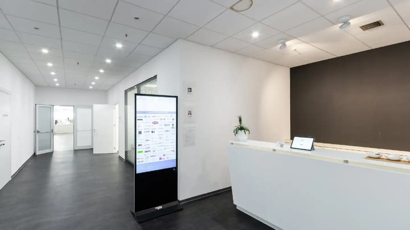 Office space for rent - Via Cantonale 6, 6928 Manno