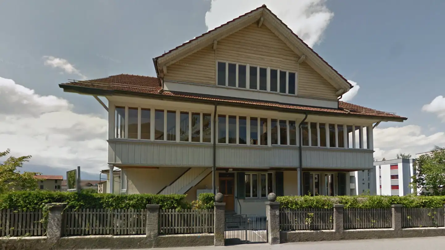 Dachgeschosswohnung mieten - Thunstrasse 72, 3612 Steffisburg