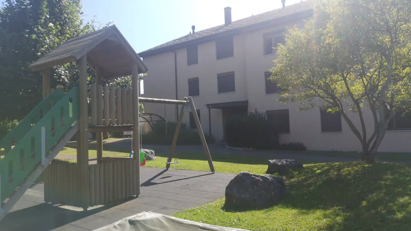 Attic flat for rent - Rothmattweg 6, 4852 Rothrist
