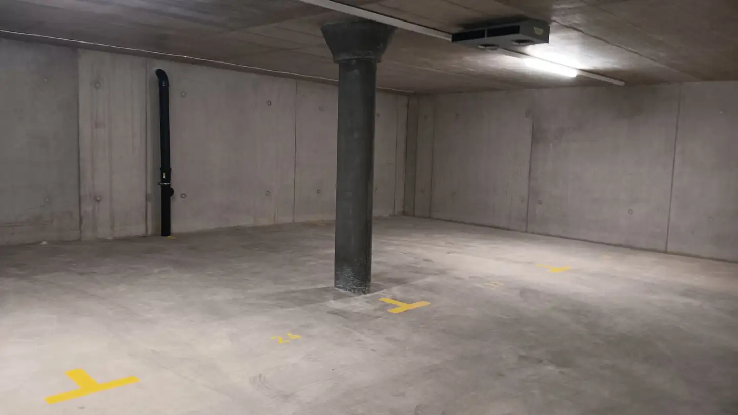 Underground parking space for rent - Viaduc Milavy, 1580 Avenches - Photo 3