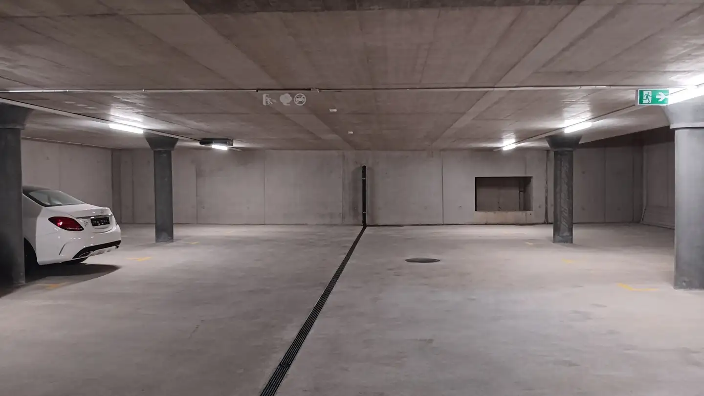 Underground parking space for rent - Viaduc Milavy, 1580 Avenches - Photo 4
