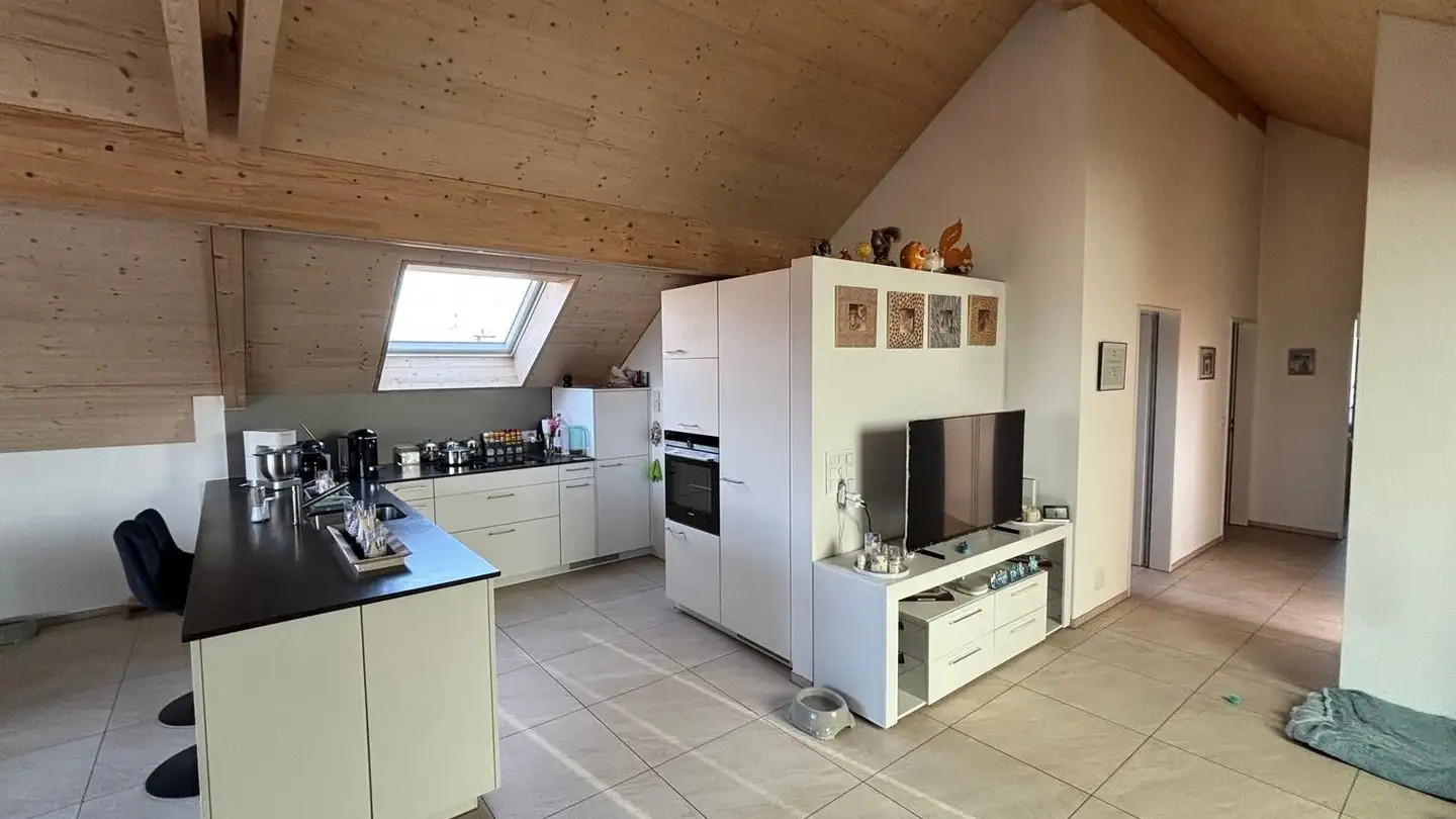 Dachgeschosswohnung mieten - Kirchacker 3, 4933 Rütschelen - Foto 3