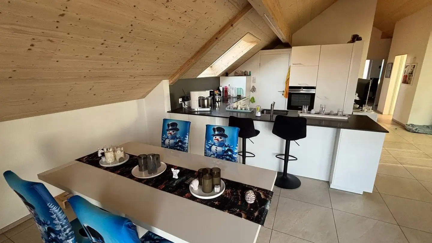 Dachgeschosswohnung mieten - Kirchacker 3, 4933 Rütschelen - Foto 2
