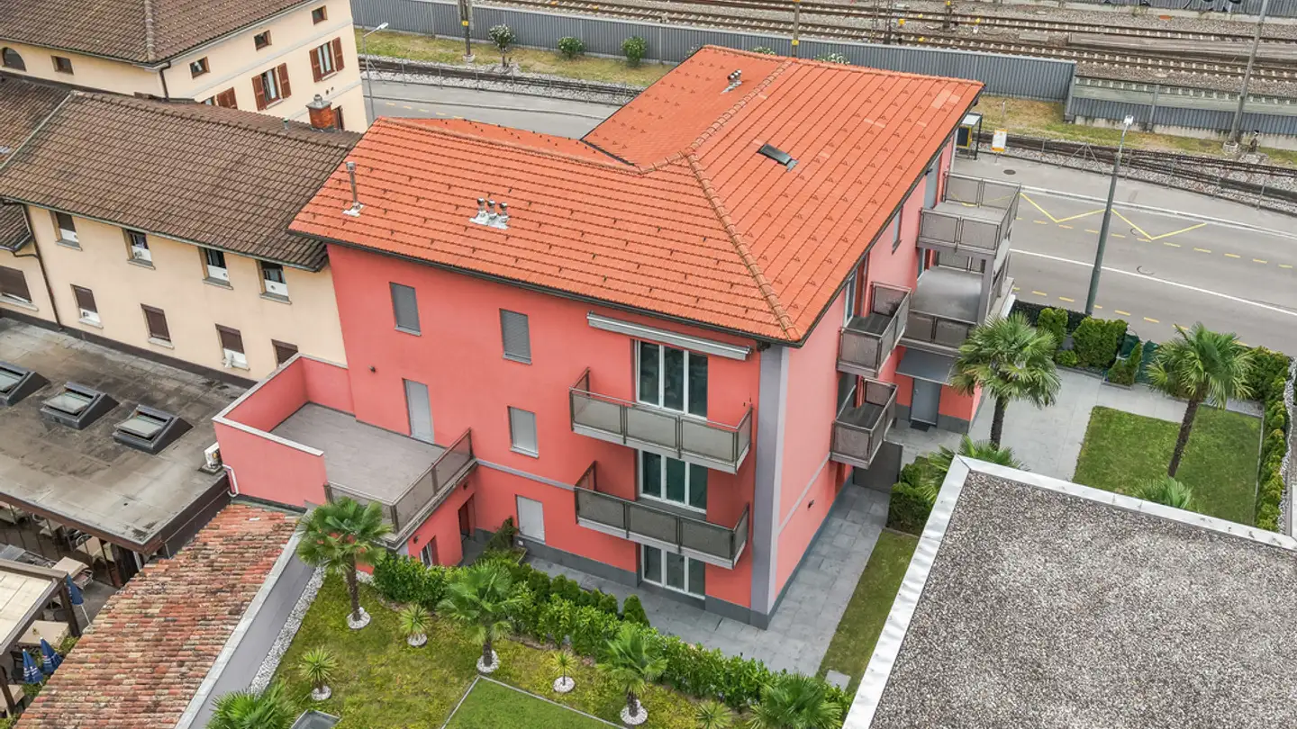 Outdoor parking space for rent - Via Famiglia Carlo Scacchi 11, 6825 Capolago