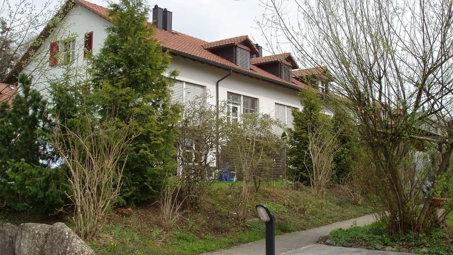 Casa a schiera in affitto - Grossweid 40c, 8607 Aathal-Seegräben