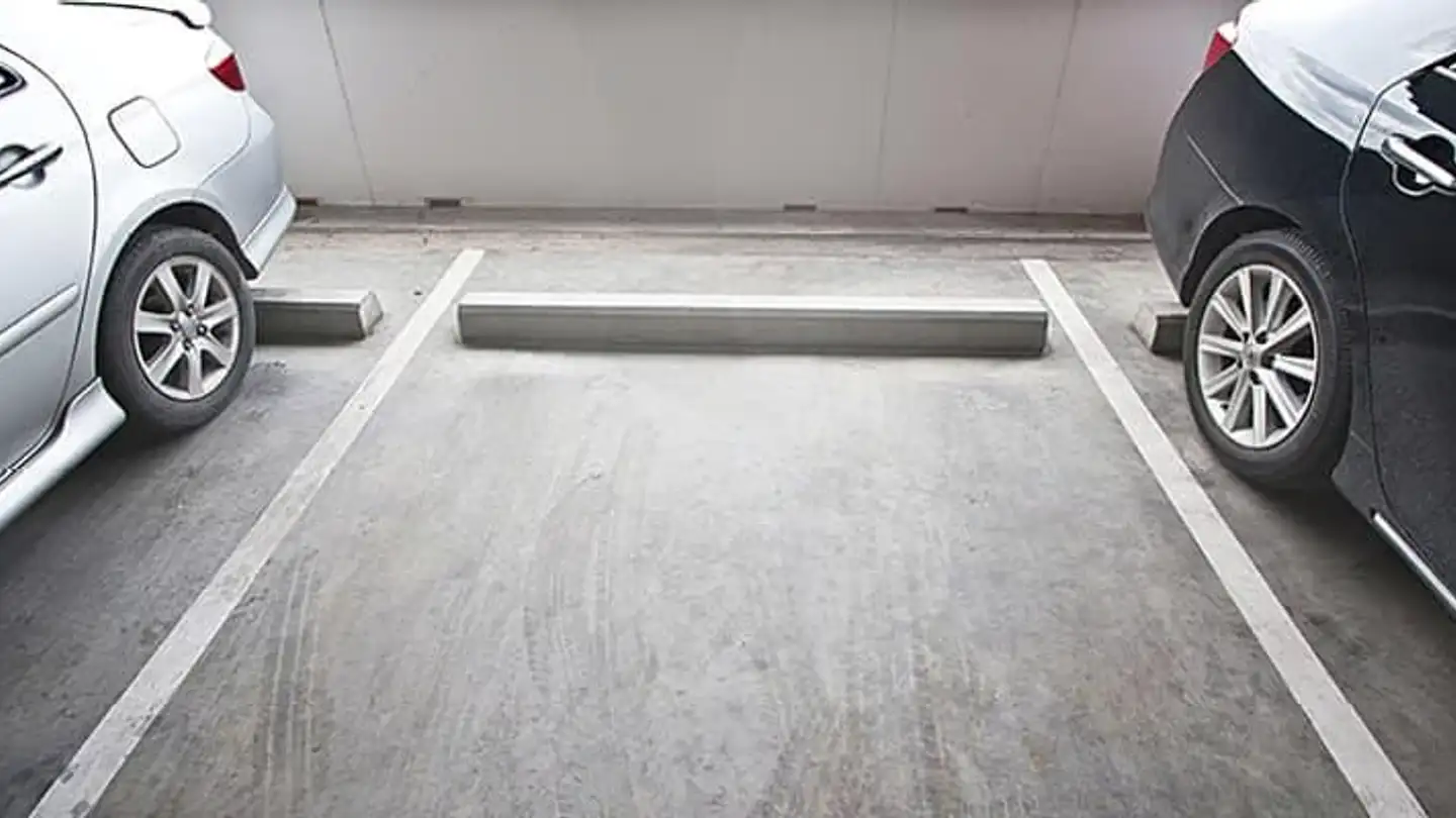 Tiefgaragenstellplatz mieten - Säumerstrasse 9, 8803 Rüschlikon