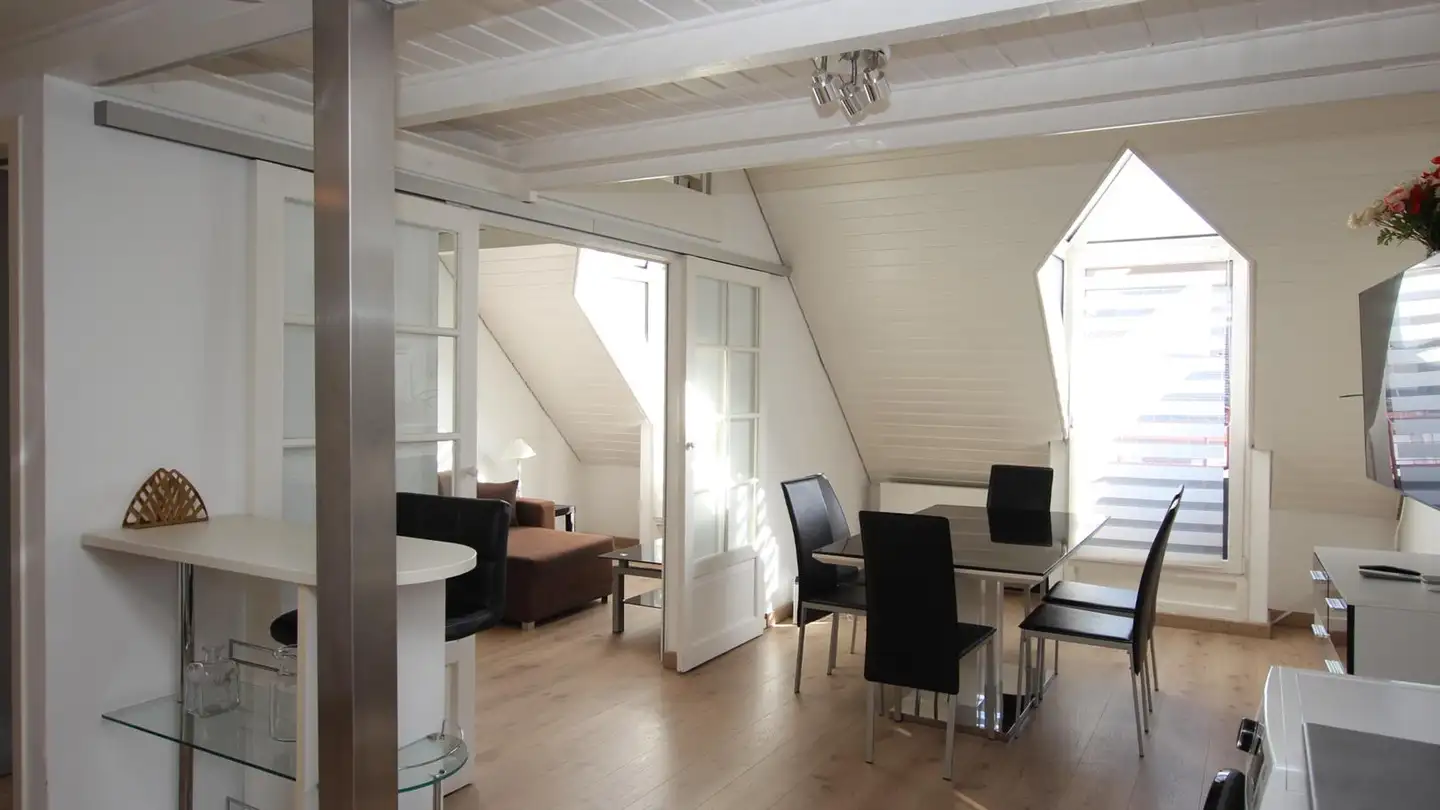 Furnished apartment for rent - Rue De-Monthoux 21, 1201 Genève - Photo 2