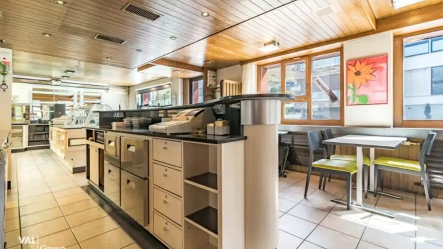 Shop for rent - Bahnhofstrasse 49, 3942 Raron - Photo 2