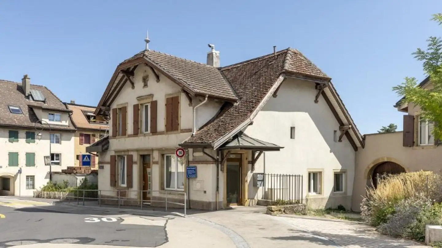 Mischgenutztes Gebäude kaufen - Rue du Lac 2, 2014 Bôle
