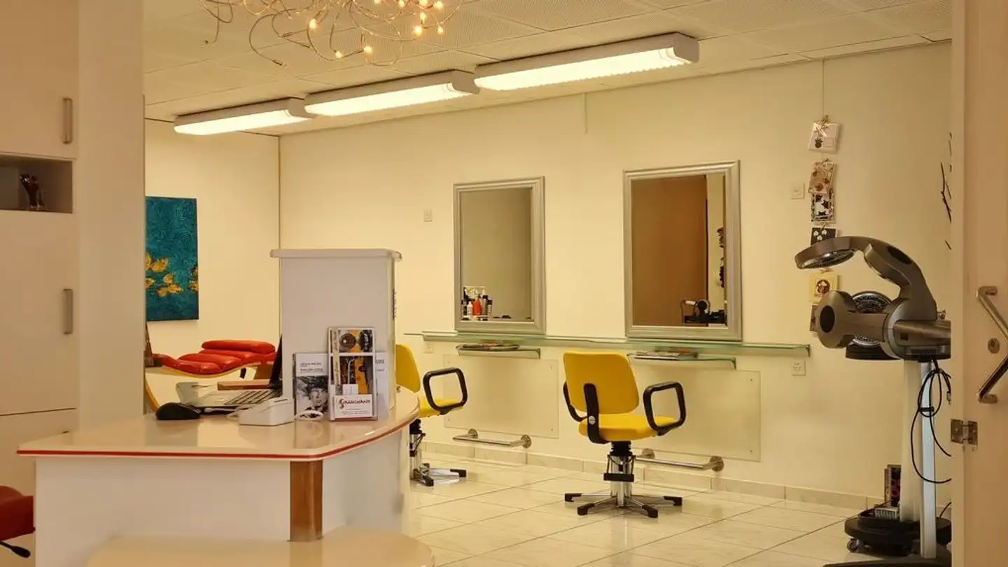 Shop for sale - Bahnhofstrasse 12, 3800 Unterseen
