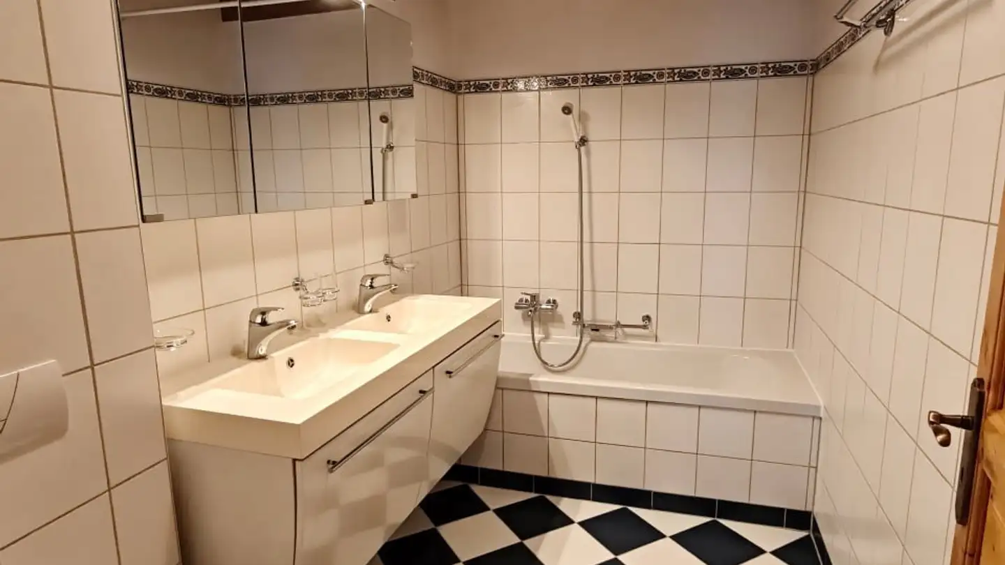 Wohnung mieten - Route De Chaulin 85, 1832 Chamby - Foto 4