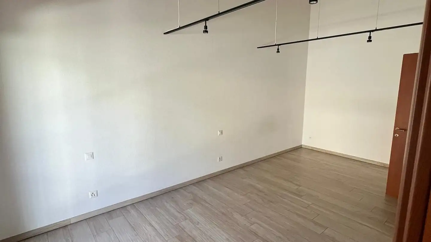 Appartamento in affitto - Strada Cantonale 7, 6986 Curio - Photo 2