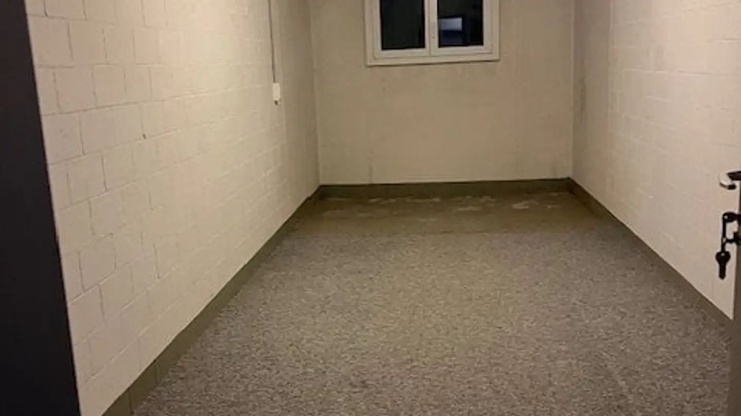 Hobby room for rent - Wiihalde 1, 8305 Dietlikon