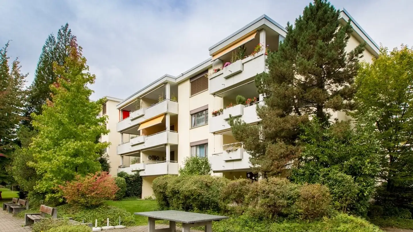 Motorradparkplatz mieten - Badenerstrasse 99, 8952 Schlieren