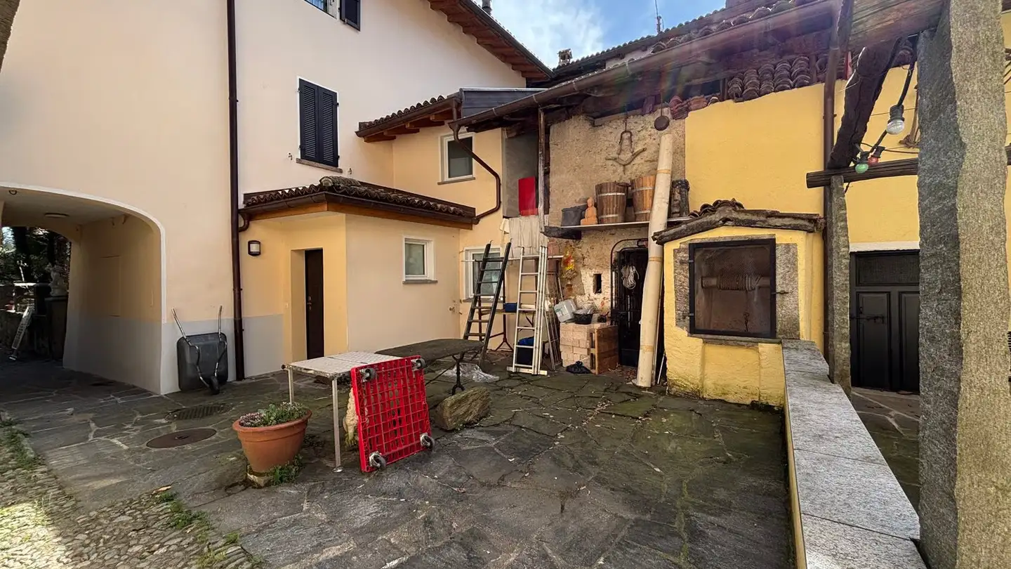 Edificio residenziale in vendita - Contrada Mornée, 6984 Pura - Foto 2