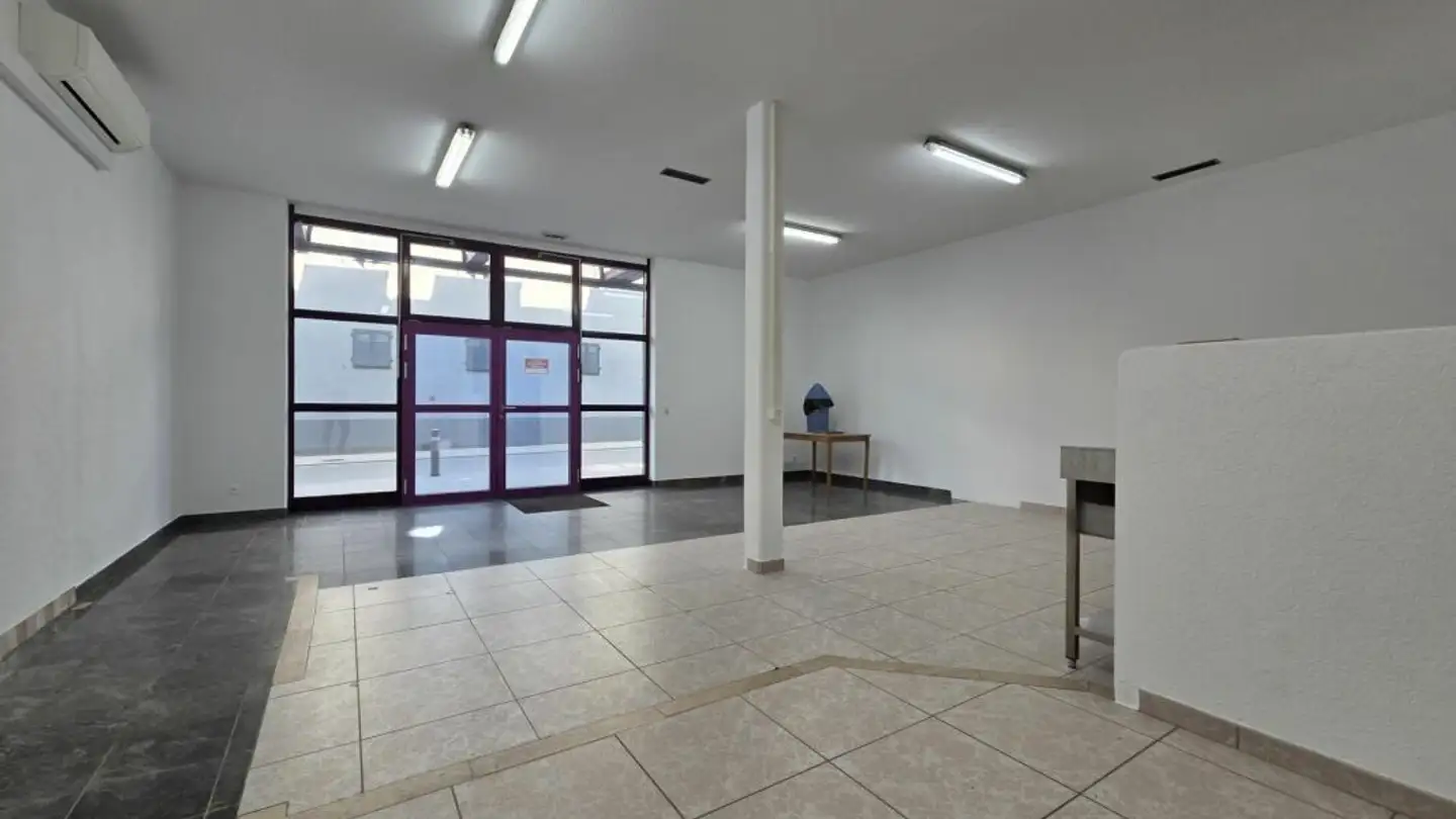 Workshop for rent - Rue Du Village 16, 1908 Riddes - Photo 2