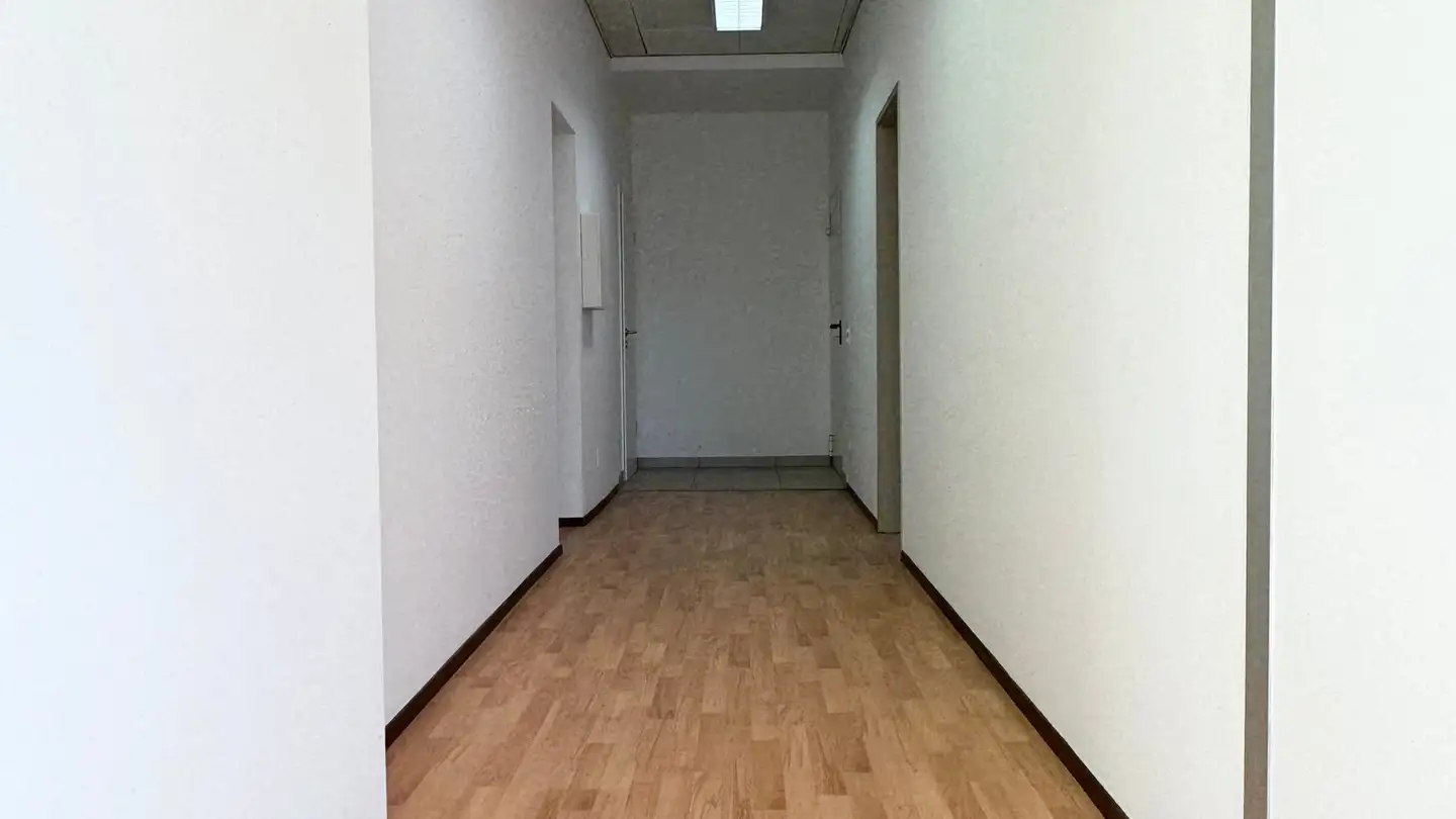 Bureau à louer - Via Dei Canova 3, 6830 Chiasso - Photo 3