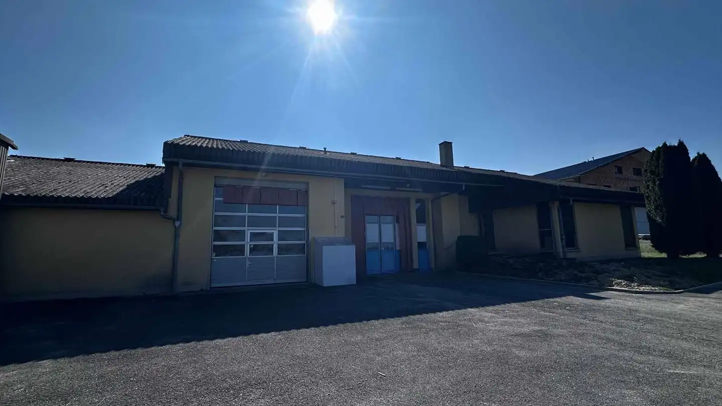 Gewerbe kaufen - Route D'essertines, 1417 Essertines-sur-Yverdon