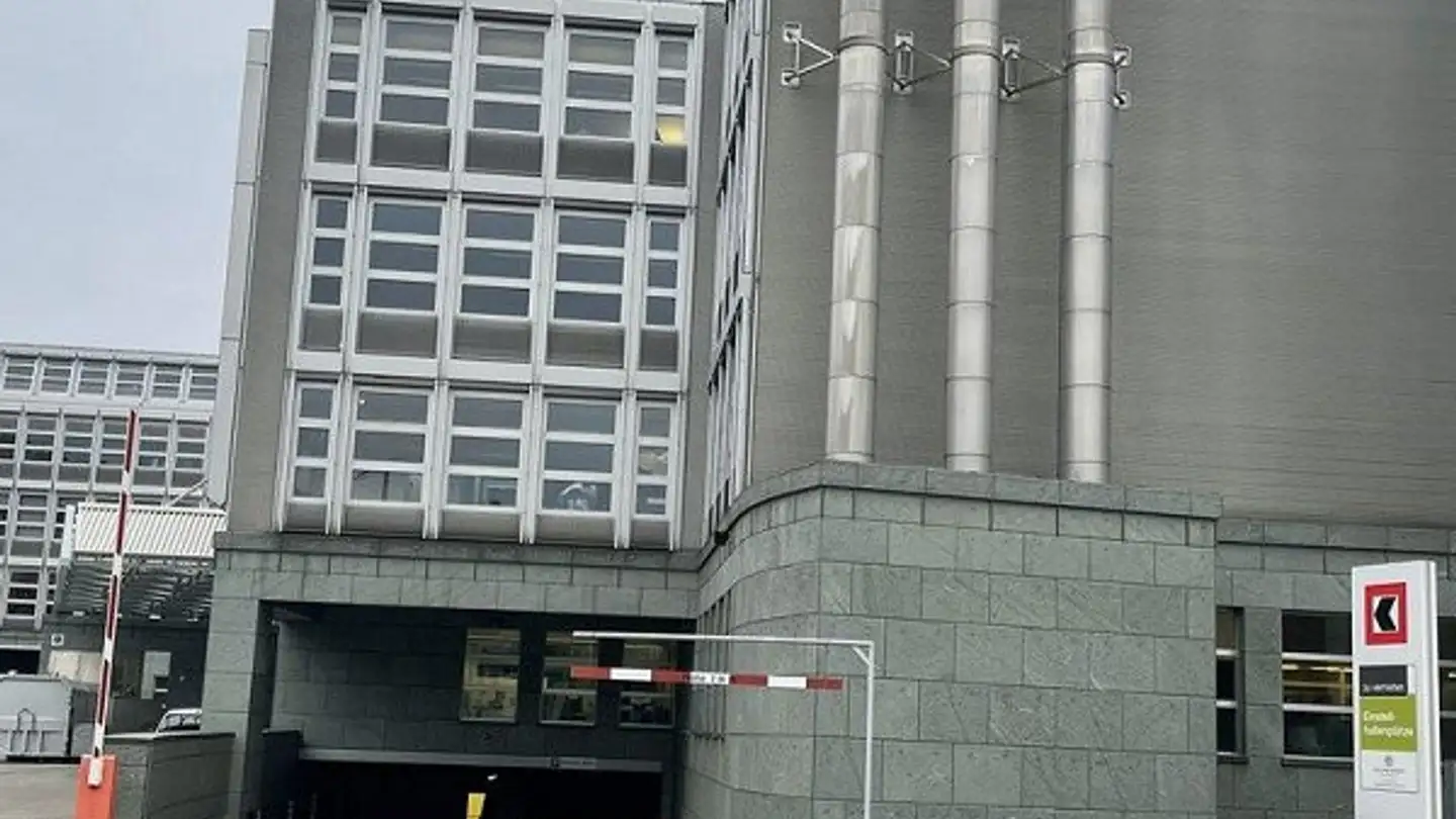 Parcheggio sotterraneo in affitto - Schwarzenburgstrasse 160, 3097 Liebefeld