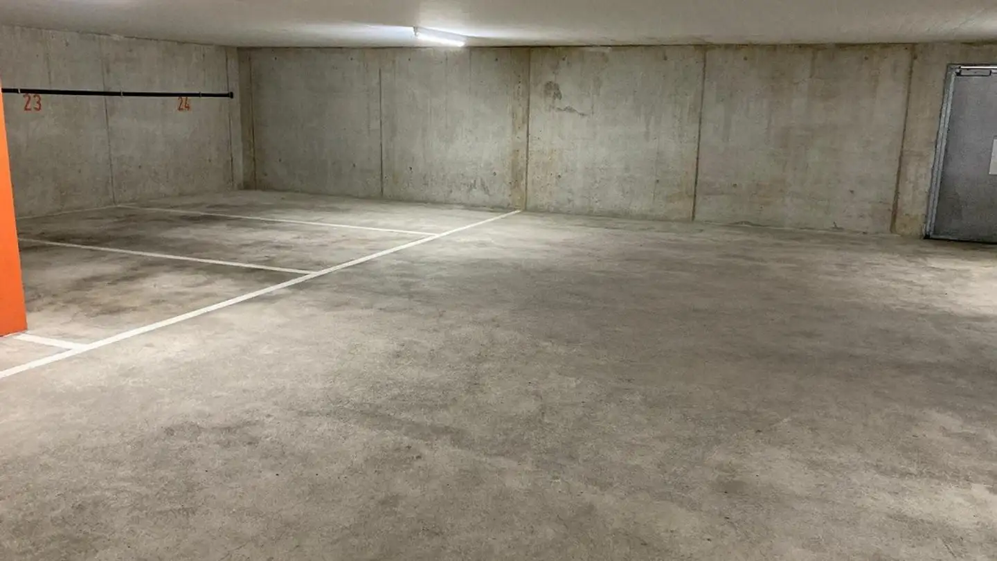 Place de parking souterraine à louer - Hauptstrasse 102a, 4416 Bubendorf